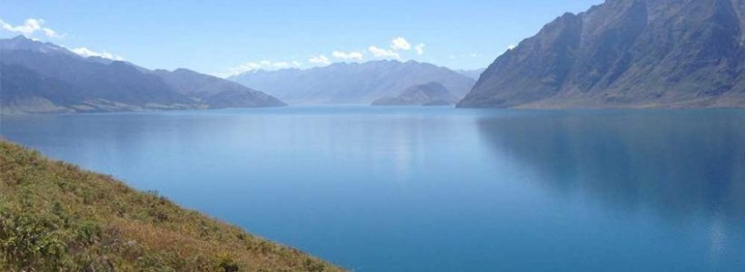 Beautiful lake in New Zealand